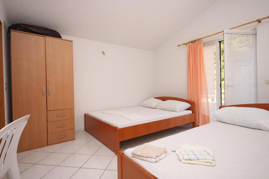 Studio Podaca 6745c photo 2