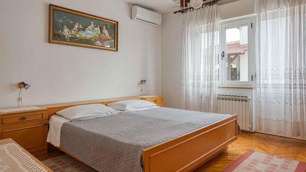 Room Mario photo 2