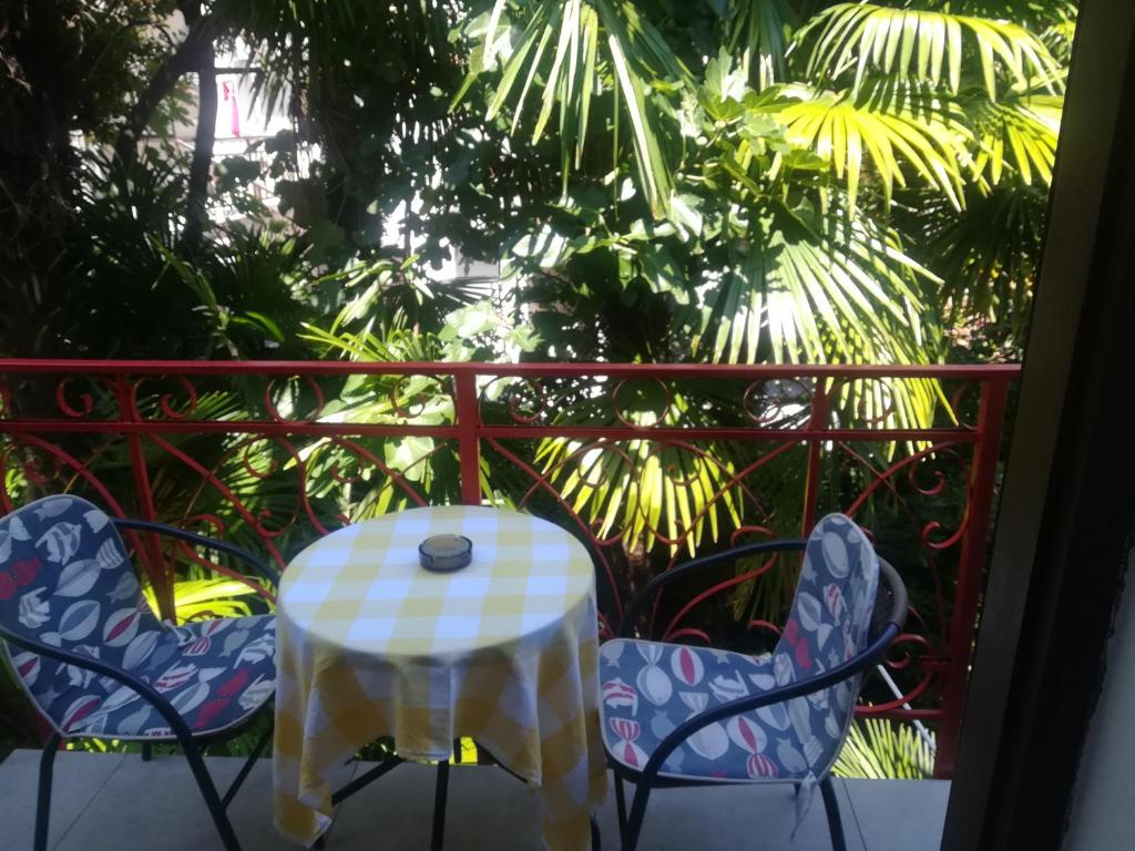 Romantic room with balcony — photo 1