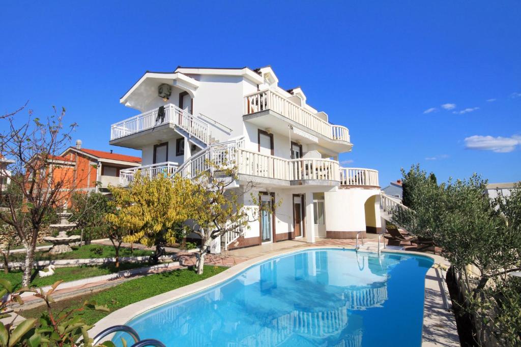 Family-friendly apartments with swimming pool Zecevo Rtic — photo 1