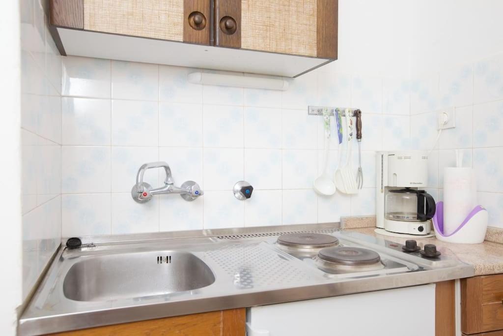 Apartments by the sea Stari Grad photo 3