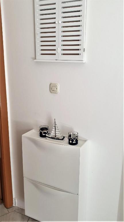SUMMER NOVALJA Spacious Holiday Home with Private Garden photo 3
