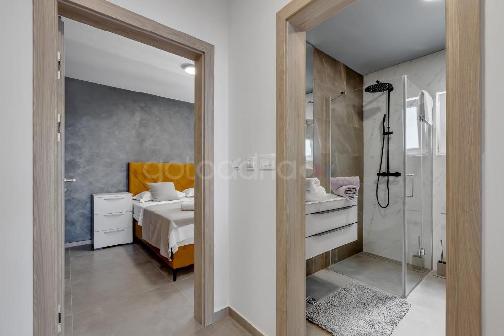 Luxury SeaView Apt Luki - FREE Parking photo 3