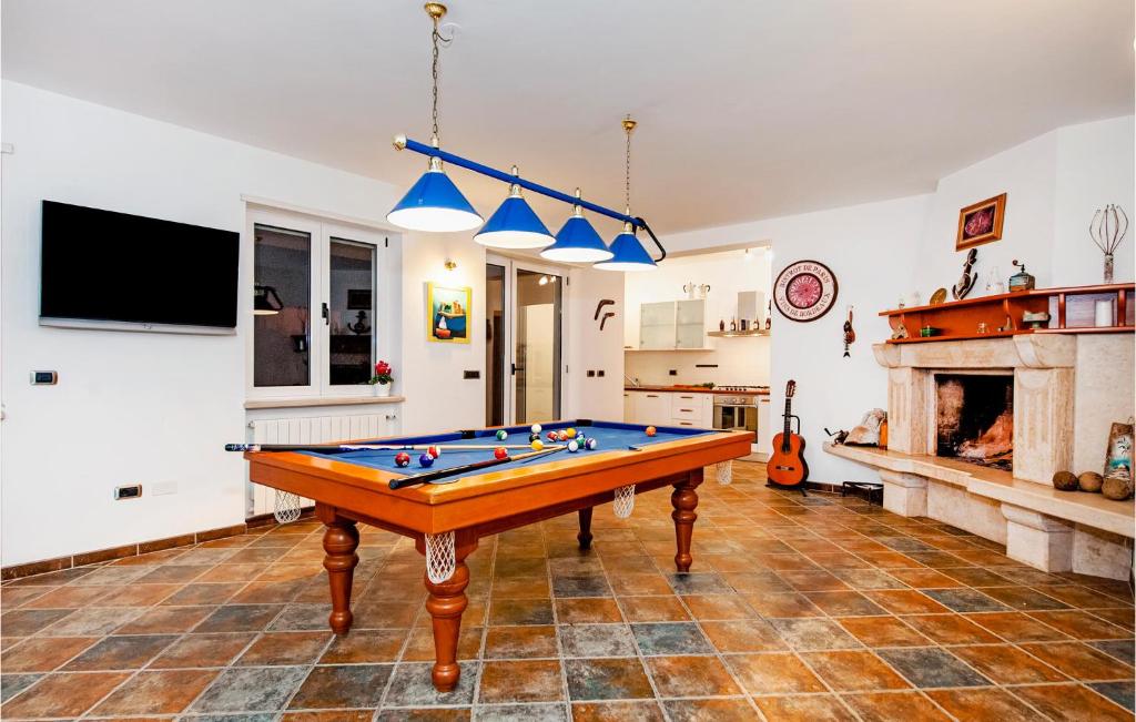 Gorgeous Home In Rovinjsko Selo photo 3