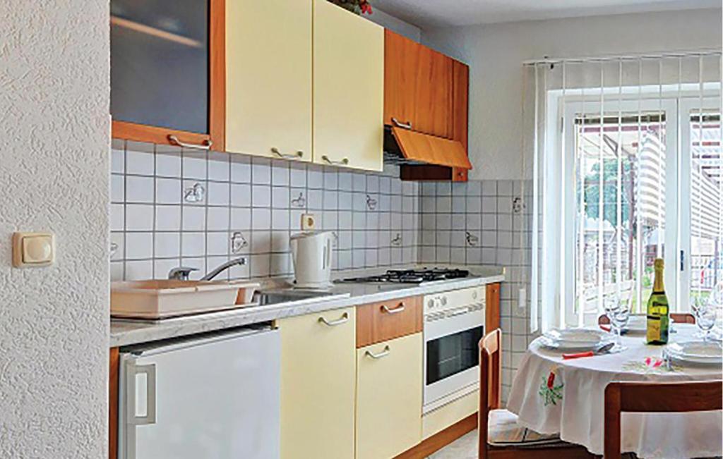 Stunning Apartment In Pula With Wifi photo 2