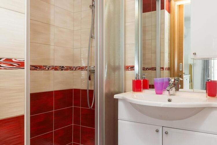 One Bedroom apartment with terrace photo 3