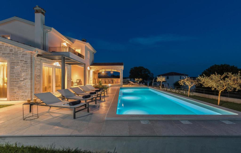 Gorgeous Home In Sveti Lovrec With Wifi photo 2