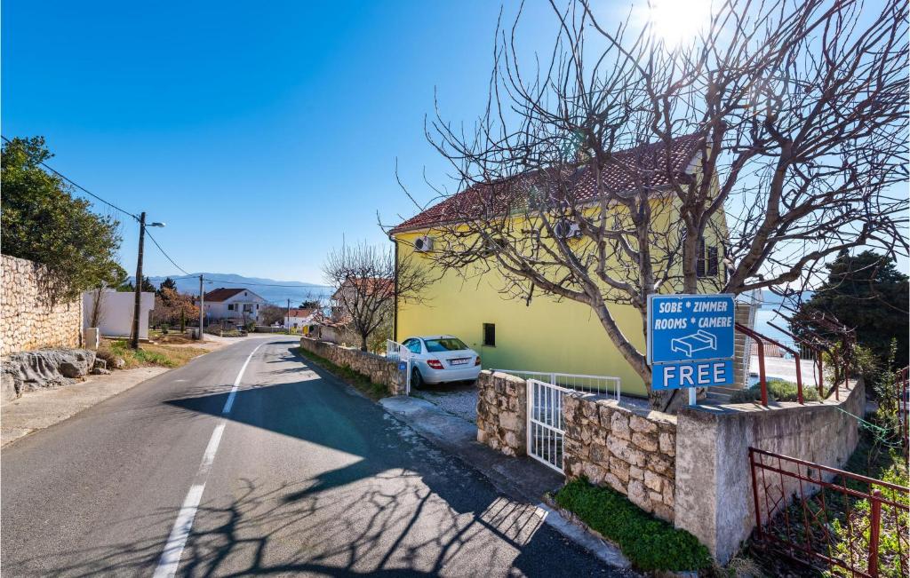 Stunning Apartment In Maslenica photo 2