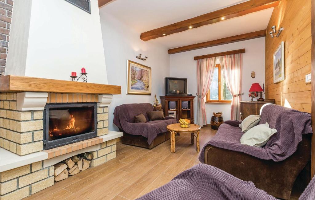 5 Bedroom Lovely Home In Gorski Kotar photo 3