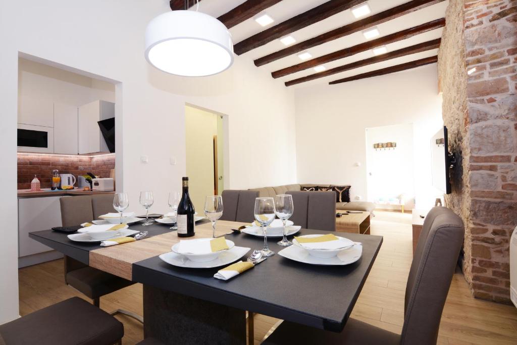 XY Suites - Design Apartments photo 2