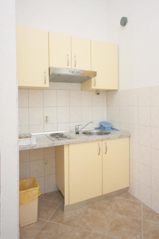 Apartments by the sea Tisno photo 3
