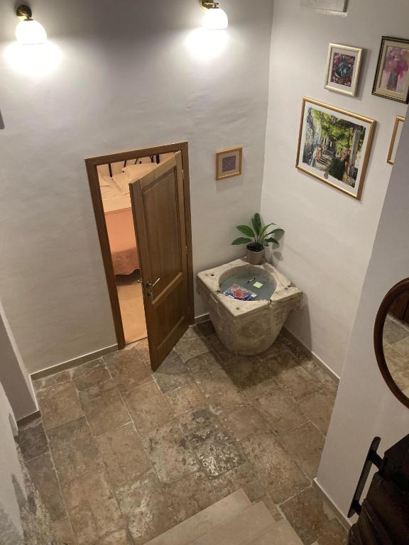studio apartment Vicelic — photo 1