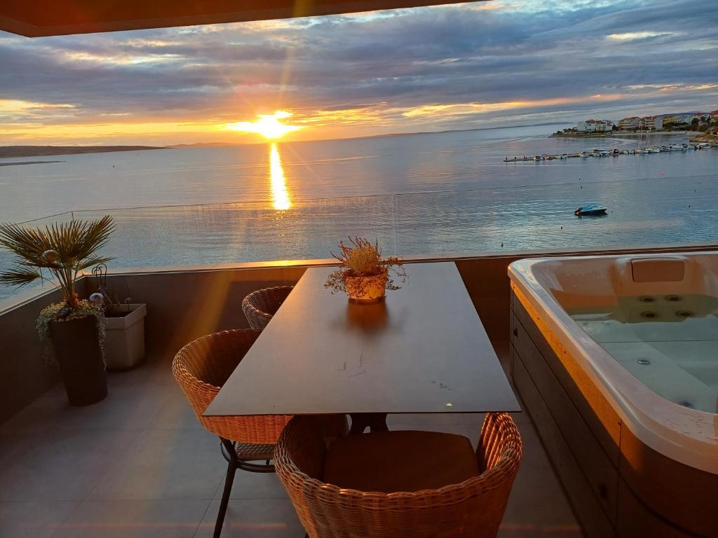 NEW Sunset Suite photo 2