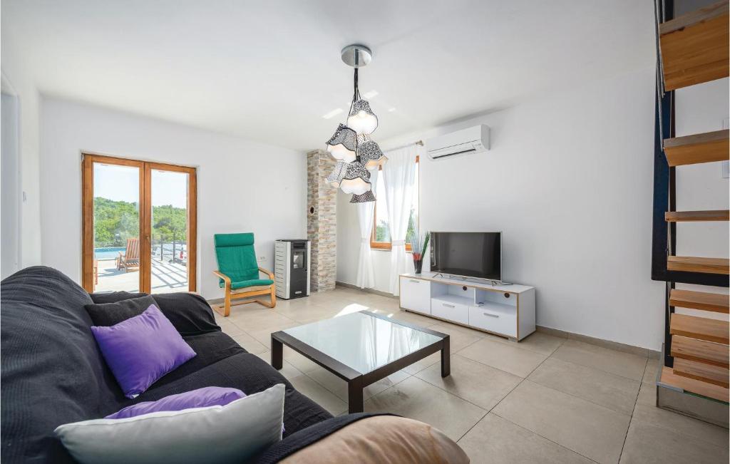 Nice Home In Labin With Wifi photo 3