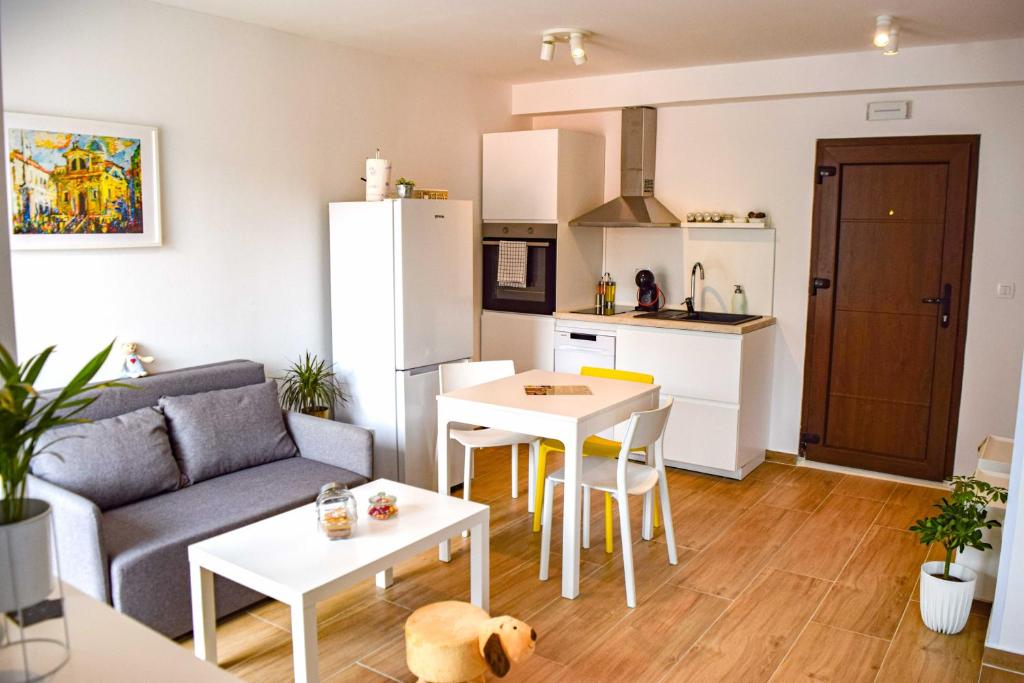 Studio Apartments Anija — photo 1