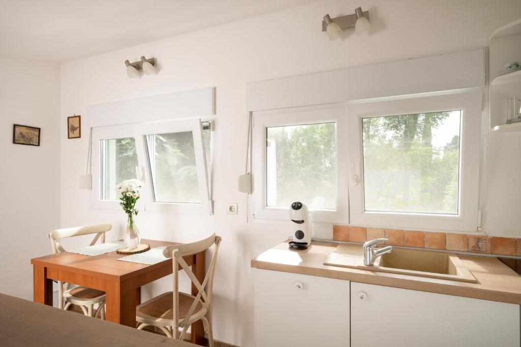 Tiny house Laurel photo 3