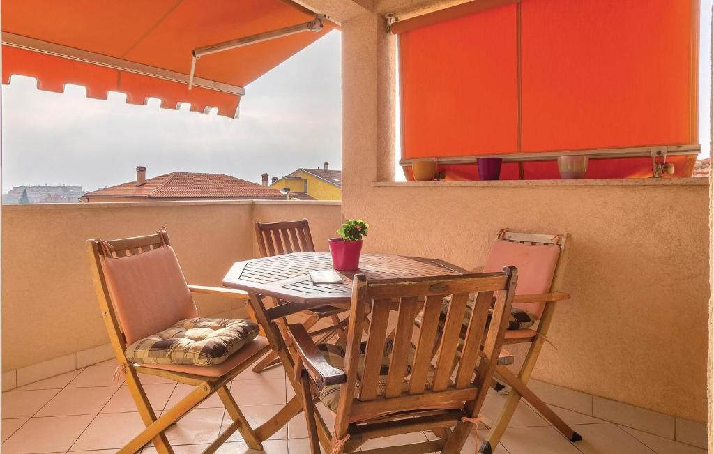 Awesome Apartment In Pula With Wifi photo 3