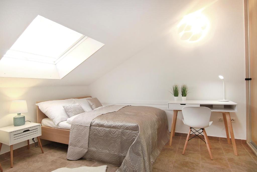 Sky-apartment photo 2