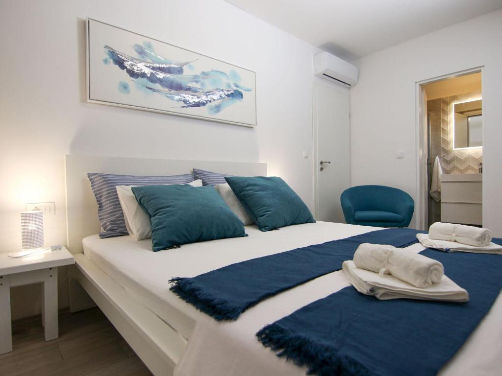 Stone Villa Olea-Three Bedroom Villa with Pool photo 2