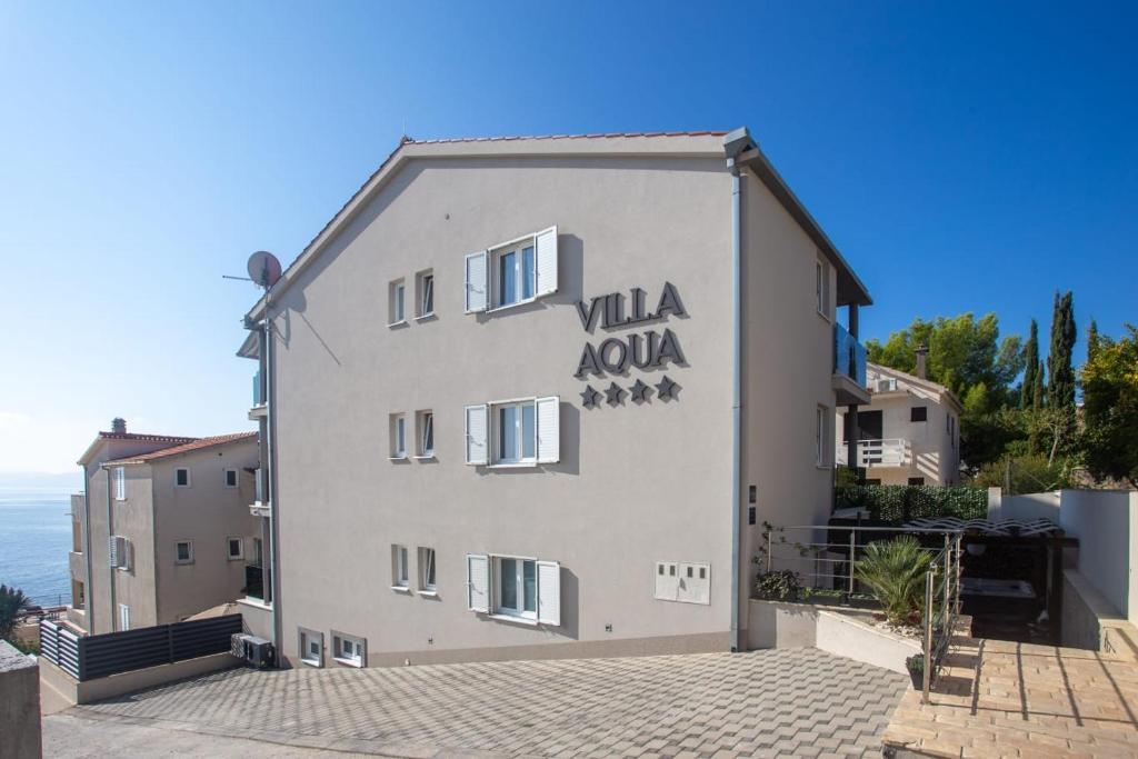 Family-friendly apartments with swimming pool Businci — photo 1