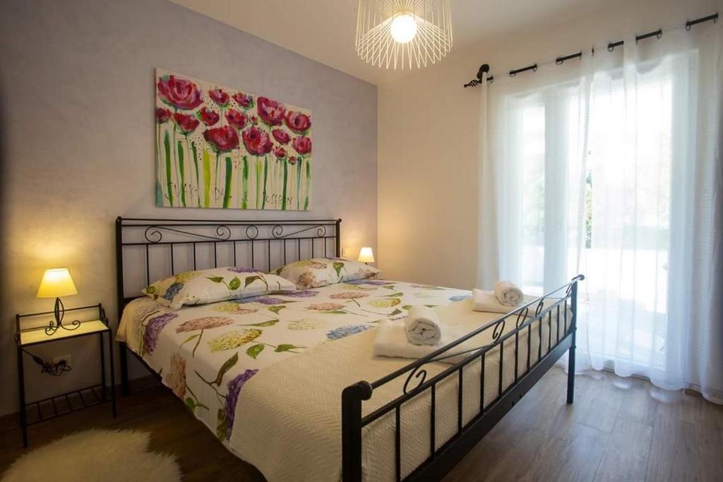 Family-friendly apartments with swimming pool Businci photo 2