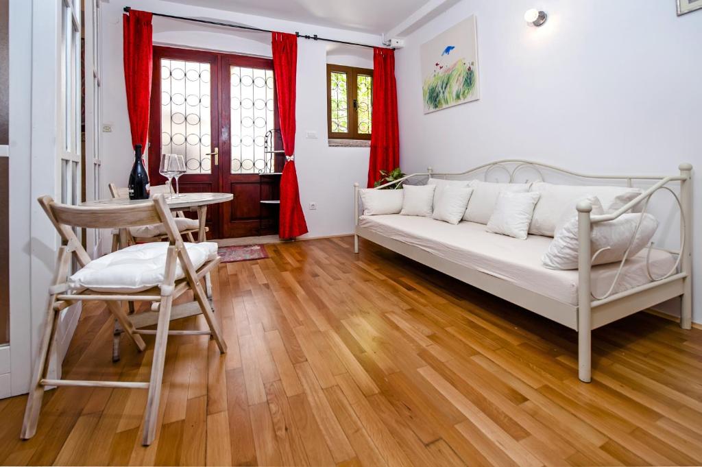 Apartments with WiFi Rovinj - 13454 photo 2