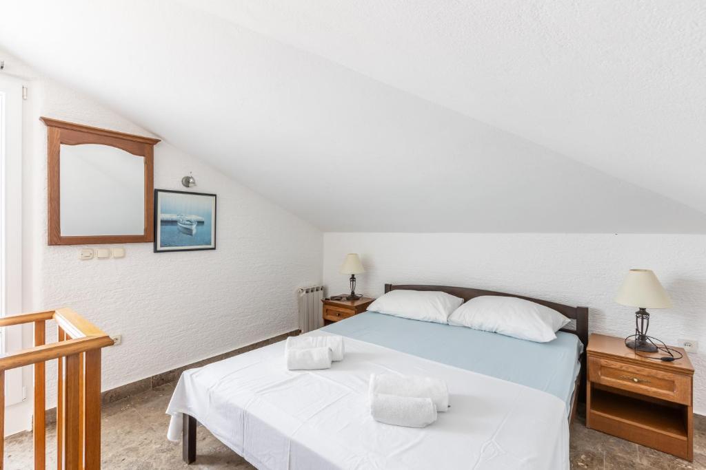Apartments by the sea Zecevo Rtic photo 2