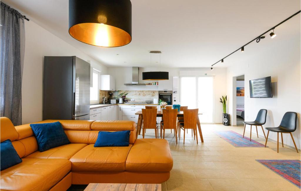 Amazing Home In Vodnjan With Wifi photo 3