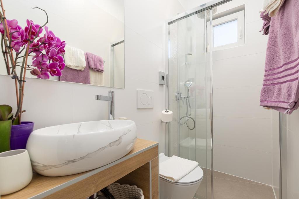 STUDIO APARTMAN LILLY with Private Parking and Private garden-Quiet Oasis photo 3