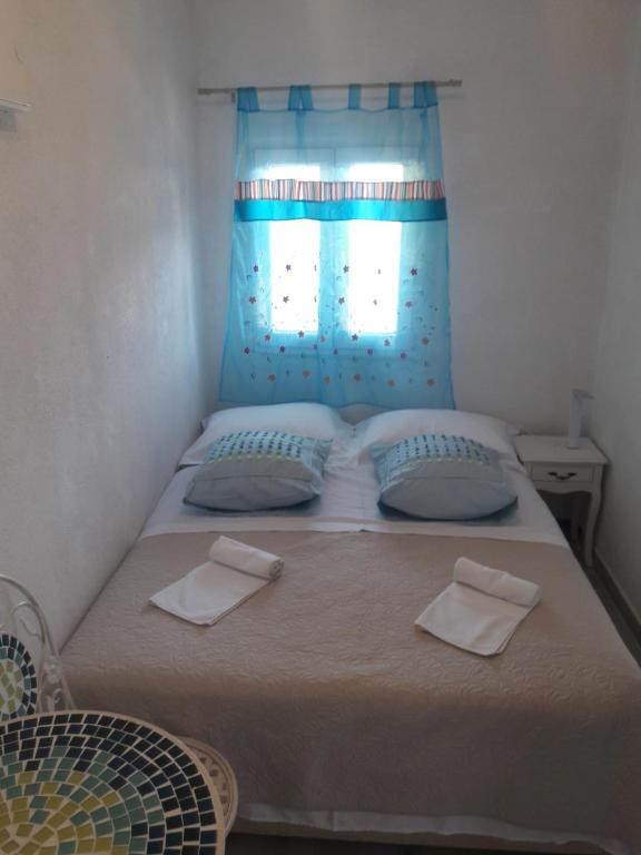 Robinson Medvidina Small room photo 2