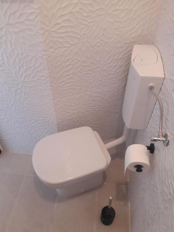Robinson Medvidina Small room photo 3
