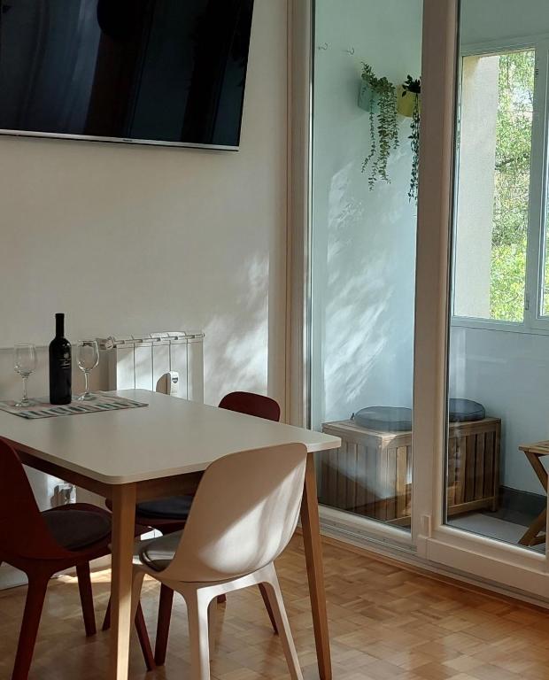 Zg City suite photo 3