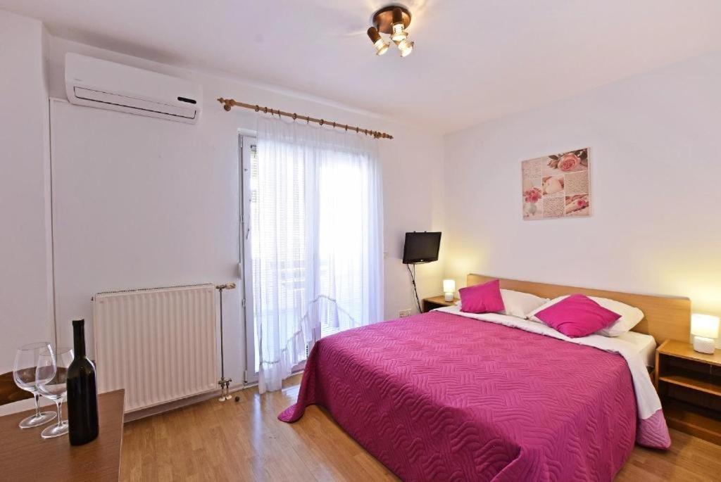 Studio apartment in Porec with balcony photo 2