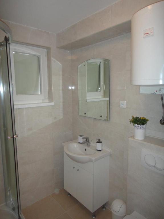 Schreng Apartments photo 3