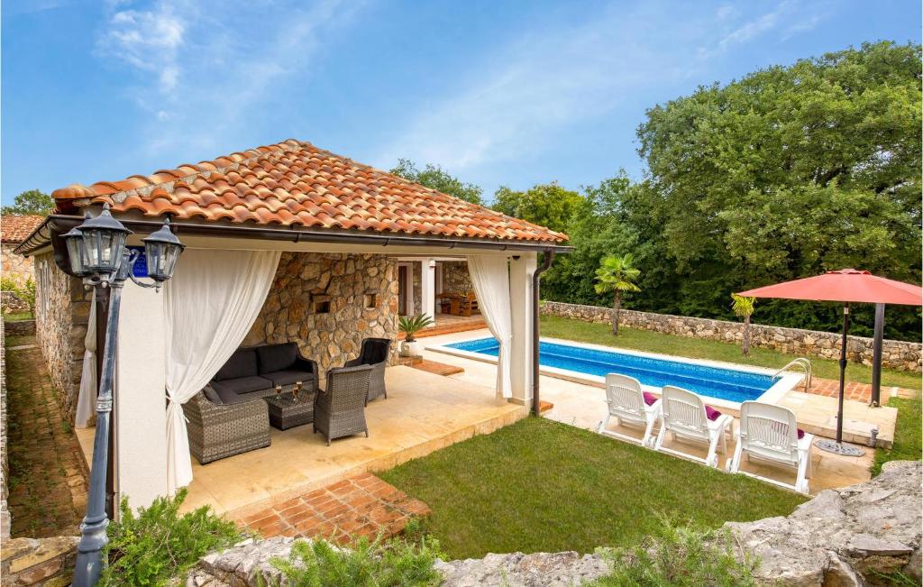 4 Bedroom Nice Home In Gostinjac photo 2