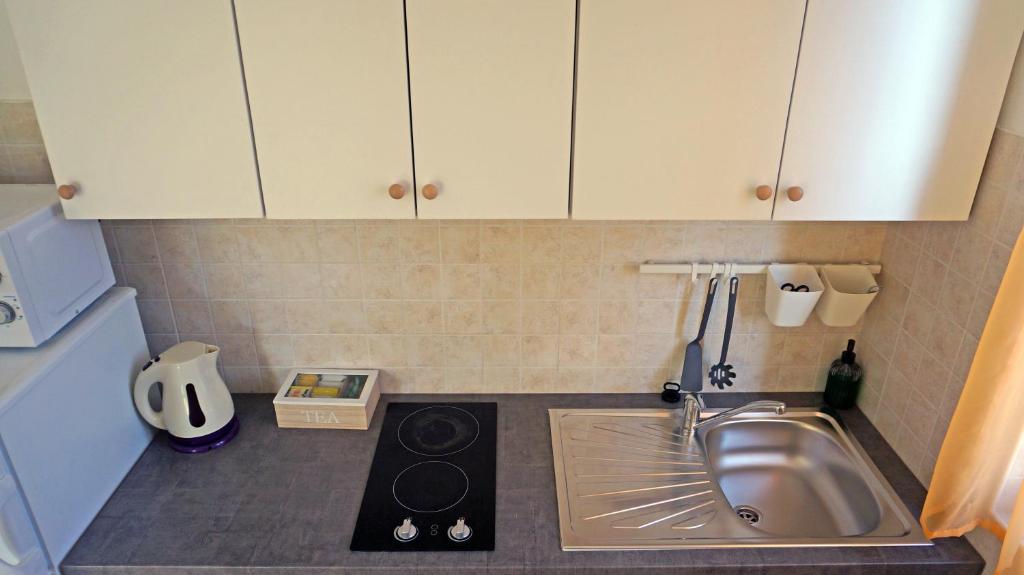 Studio Apartment Michelle - Intermezzo with sea view photo 3