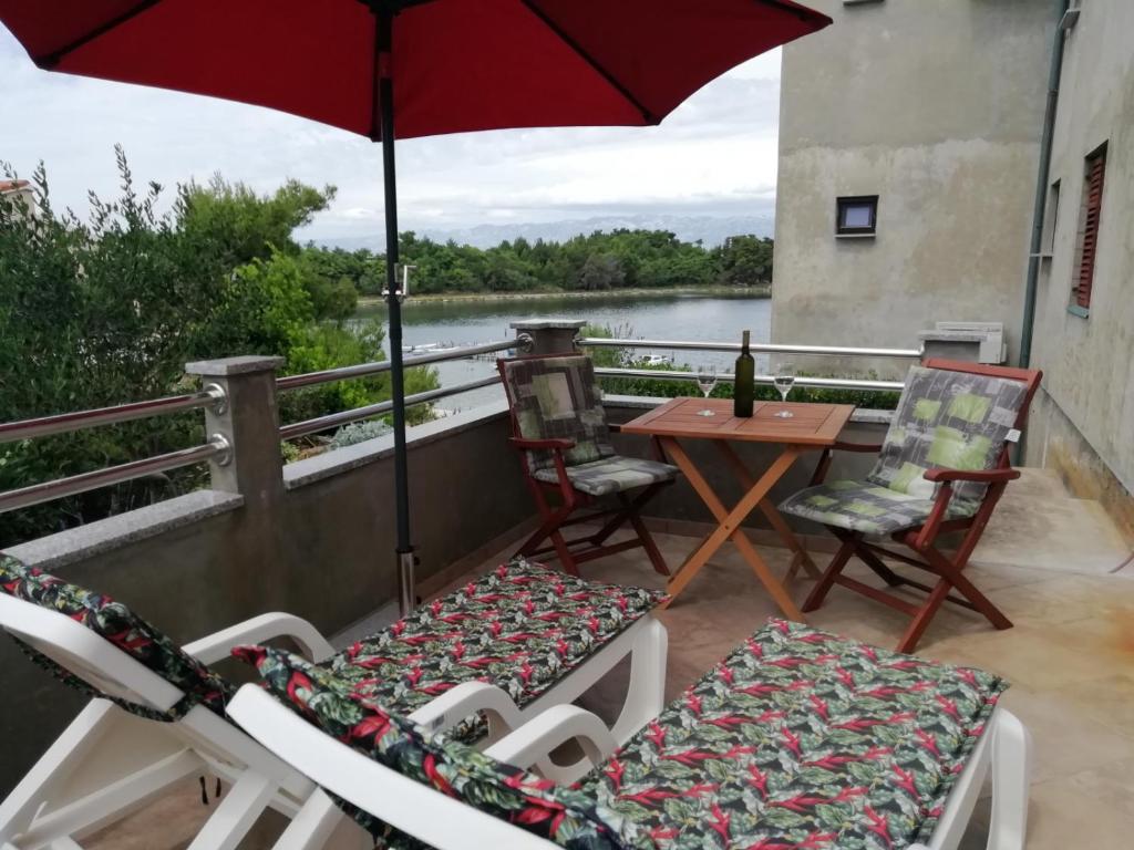 Studio Apartment in Nin with Sea View — photo 1
