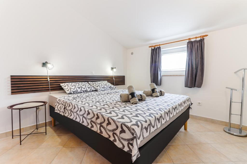 Sunshine Apartments Funtana with balcony and sea view — photo 1