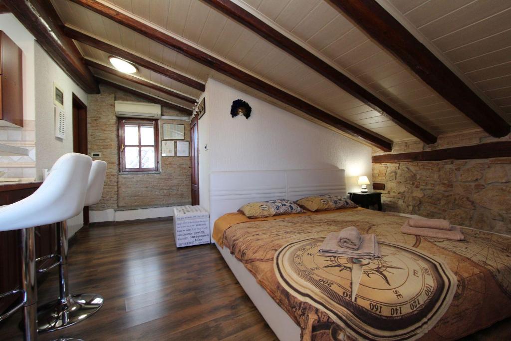 Traumhaftes Studio-Apartment nur 400 Meter zum Strand inmitten der Altstadt von Rovinj photo 2