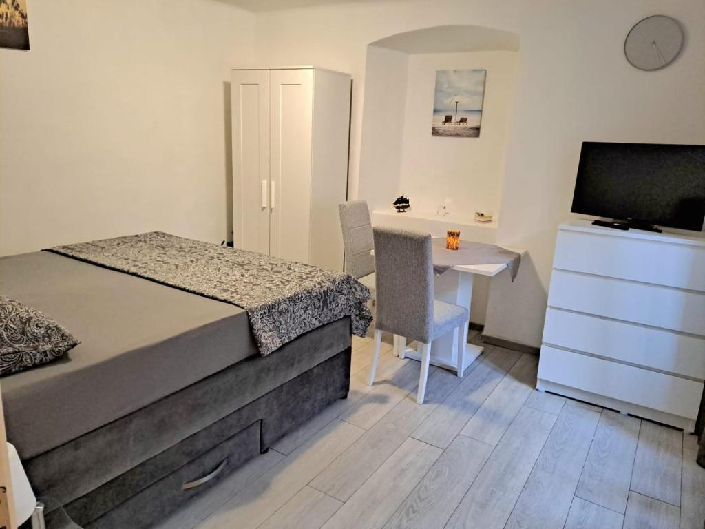 Studio apartment Lola photo 2