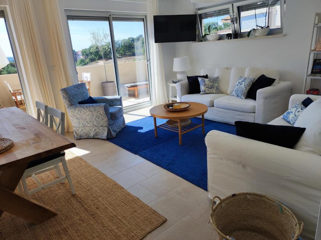 SALT Apartment photo 2