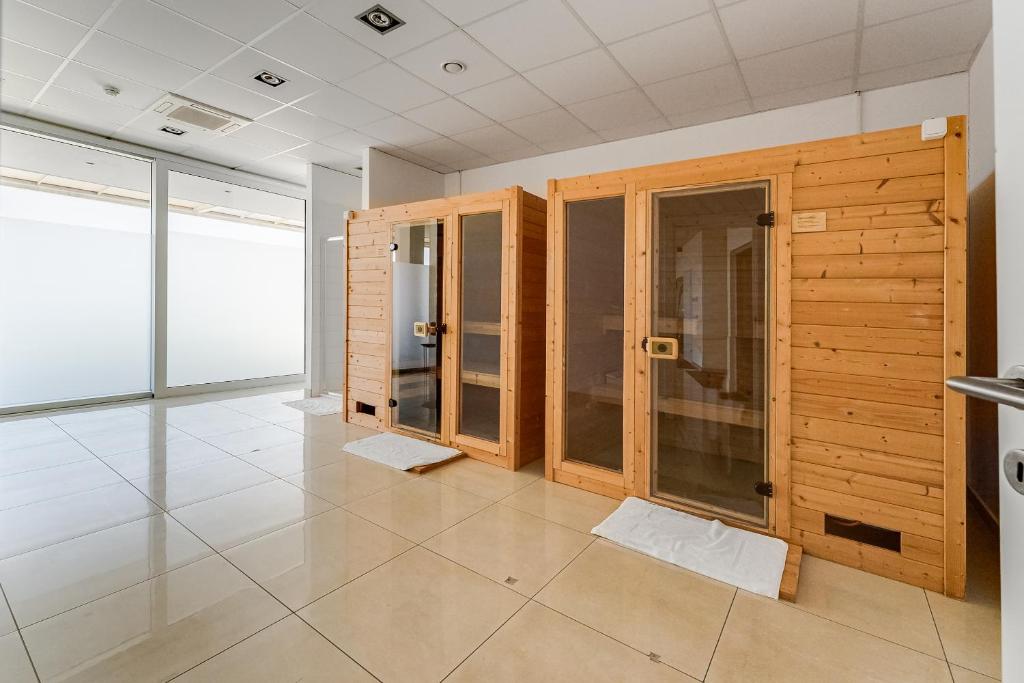 Luxury two-floor apartment in Petrčane with garden and pool photo 3