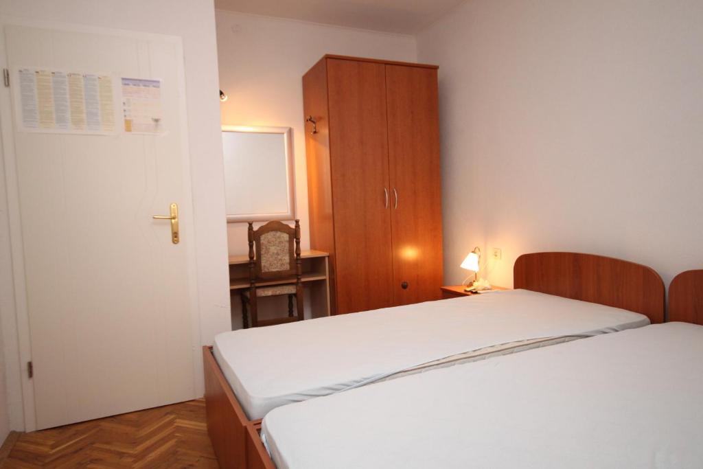 Studio Makarska 6693d photo 2