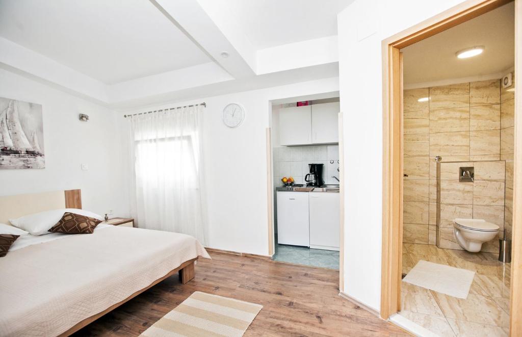 The Garden Rooms & Suites photo 3