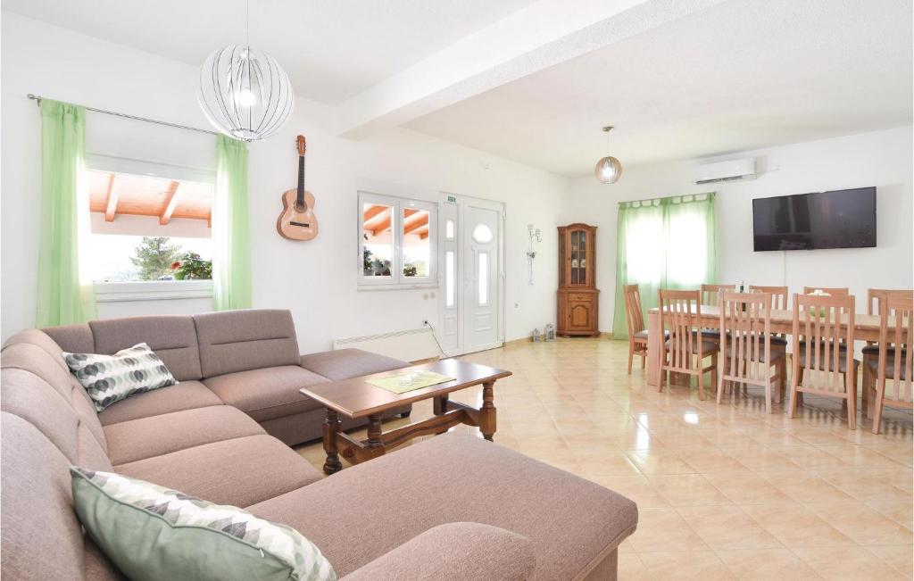 Lovely Home In Neoric photo 3