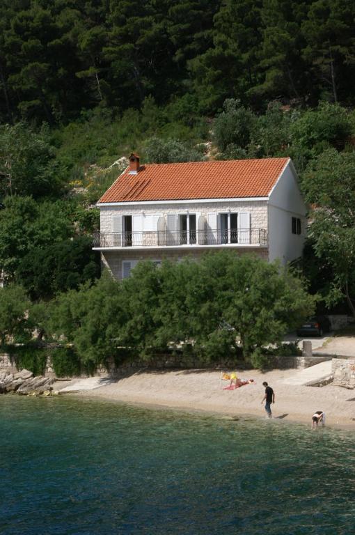 Studio Trstenik 4566b — photo 1