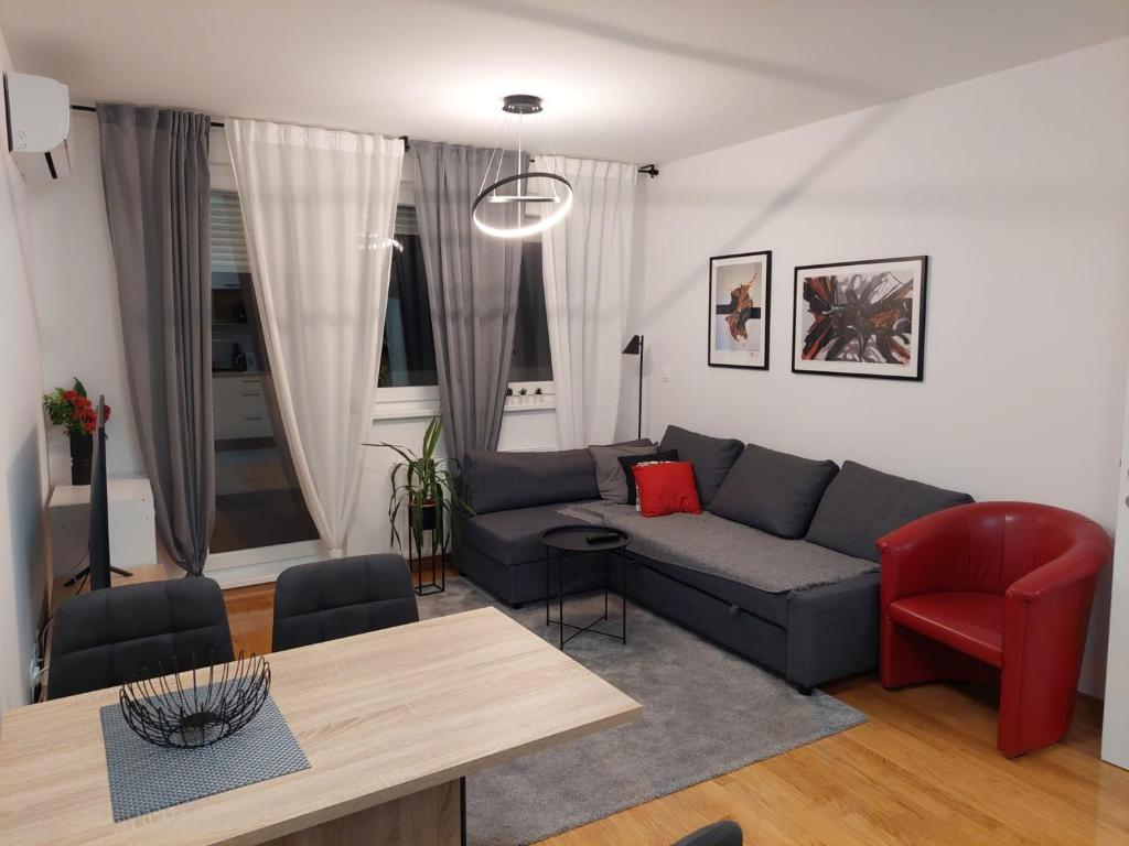 Vana1 Lovinčićeva 3b — photo 1