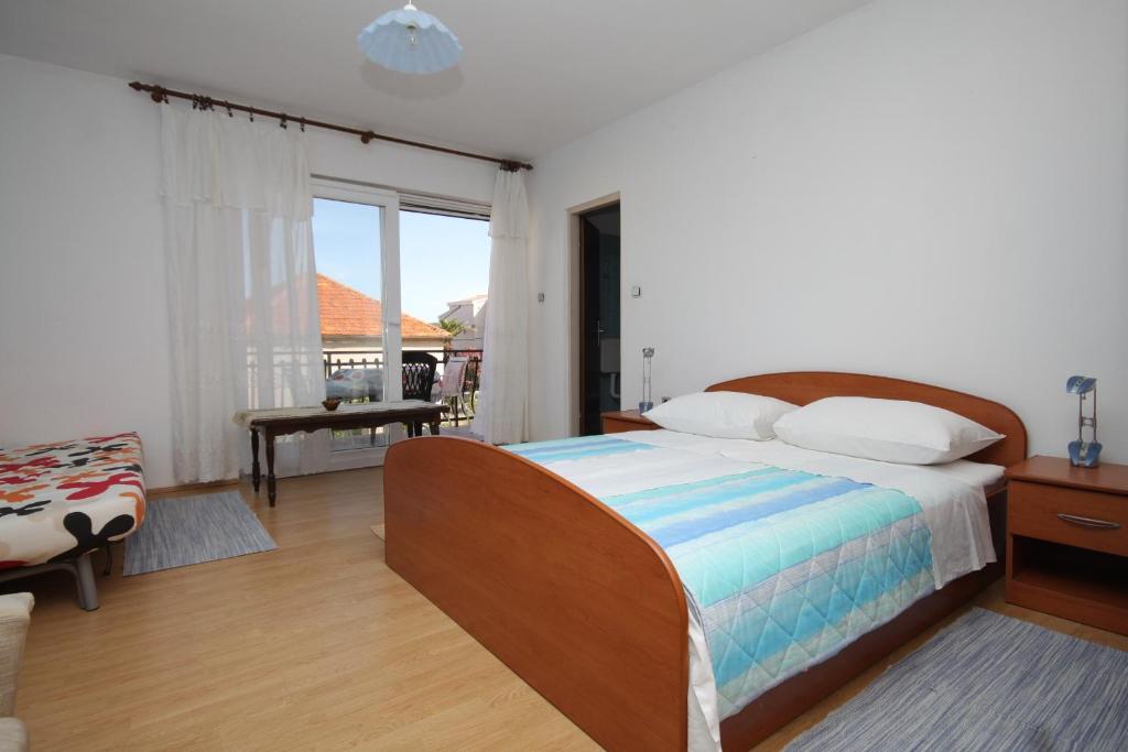 Triple Room Pasman 8223a photo 2