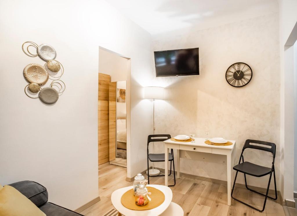 Studio Apartman Lena photo 3