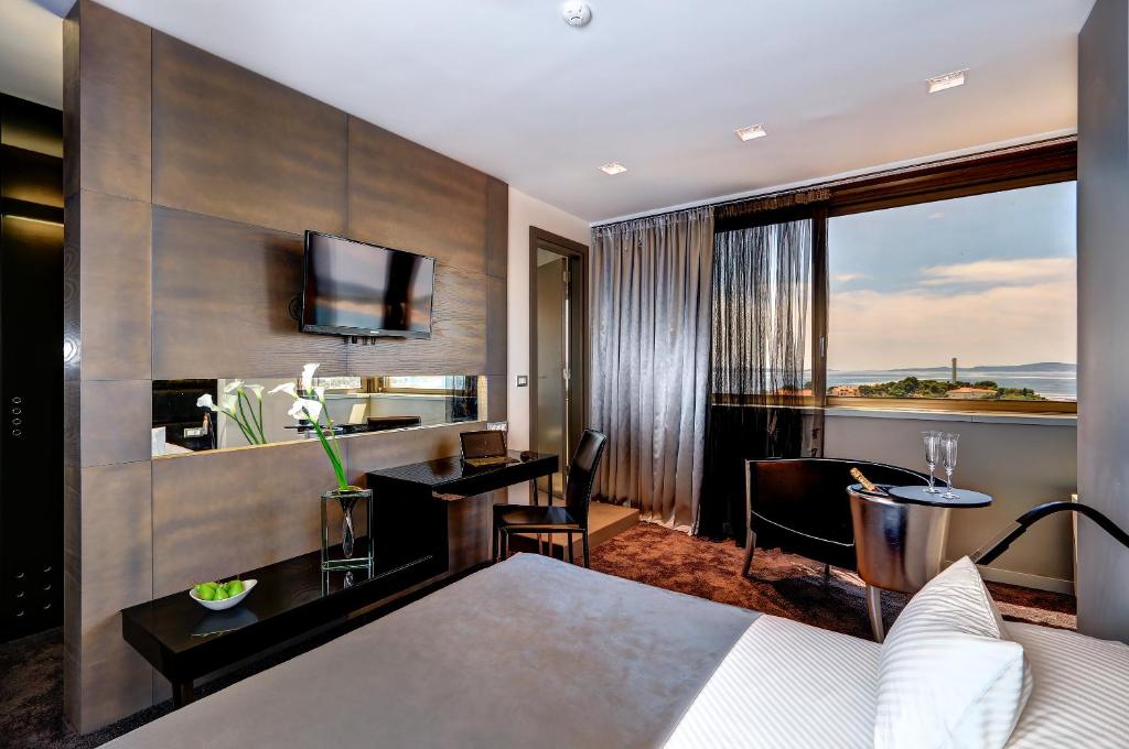 The View Luxury Rooms — photo 1